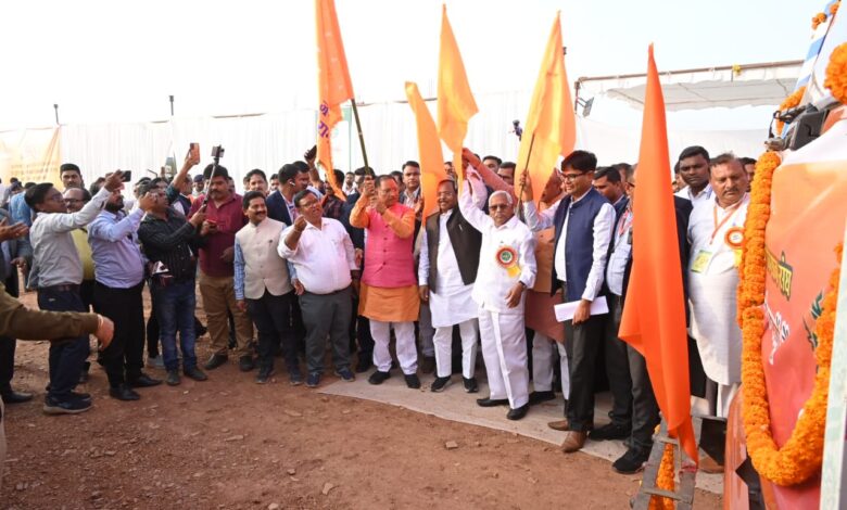 Chief Minister Vishnu Deo Sai flagged off two trucks full of green vegetables for Shri Ram Pran Pratishtha program by Chhattisgarh Youth Pragatisheel Kisan Sangh to Shri Ram Janmabhoomi Ayodhya.