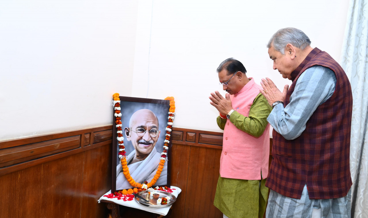 Chief Minister Vishnu Deo Sai paid tributes to Father of the Nation Mahatma Gandhi on his death anniversary.