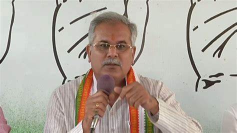 CG Breaking: Former Chief Minister Bhupesh Baghel surrenders after reaching court, chargesheet filed in case of violation of Corona guideline...