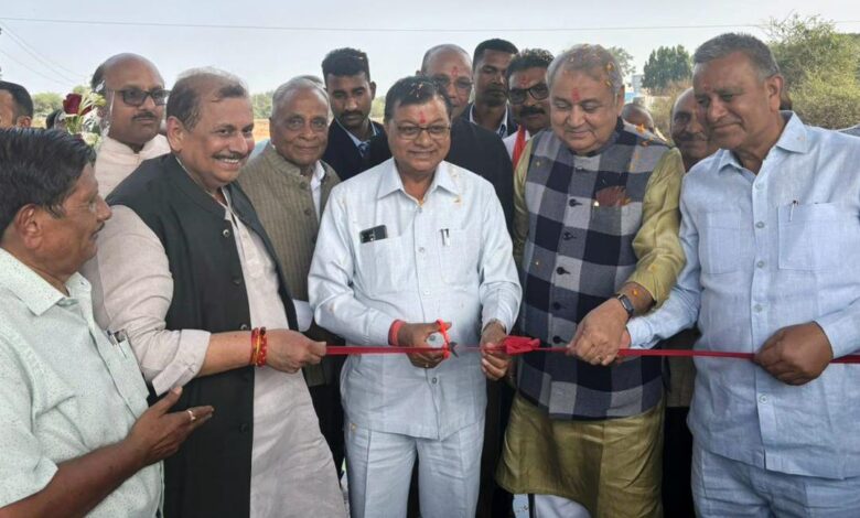 Minister for Commerce & Industry & Labour Shri Lakhan Lal Dewangan inaugurated Gaushala at Nagpura today.