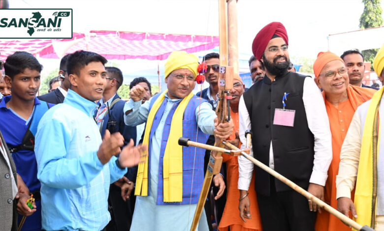 Chief Minister Vishnudev Sai tried his hand in archery, hit the target accurately.