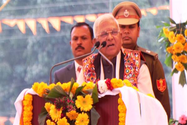 Health camp held in presence of Governor Shri Patel.