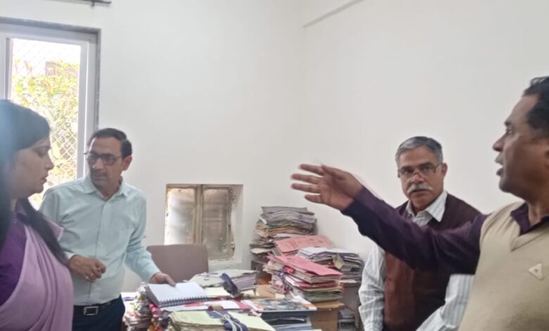 Director Integrated Child Development Services Shri Bunkar inspected the Directorate.