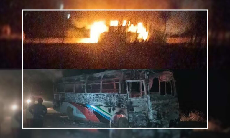 Huge fire in bus full of devotees, panic among people.