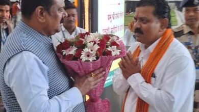 Union Minister of State arrives in Raipur, will attend state-level Maha panchayat.