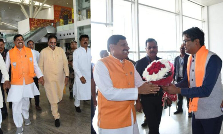 Chief Minister Dr. Mohan Yadav arrived in Raipur, Finance Minister Shri OP Chaudhary welcomed him at the airport.