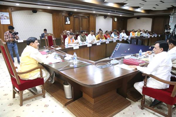 The decision of the Cabinet under the chairmanship of Chief Minister Dr. Yadav, approval of "Pradhan Mantri Krishak Mitra Surya Yojana"