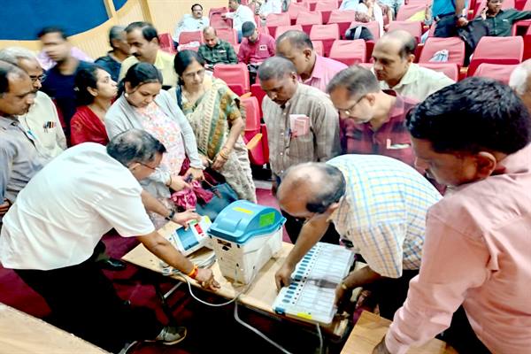 Training for polling personnel of Bhopal district.