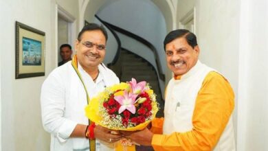 Chief Minister Dr. Yadav meets Rajasthan Chief Minister Shri Sharma.