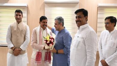 Chief Minister Dr. Yadav meets newly appointed Union Ministers.