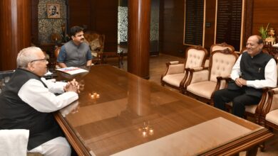 courtesy-call-on-chairman-of-human-rights-commission-to-governor-shri-mishra