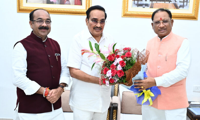 union-jal-shakti-minister-shri-c-r-patil-pays-courtesy-call-on-chief-minister-shri-vishnu-deo-sai