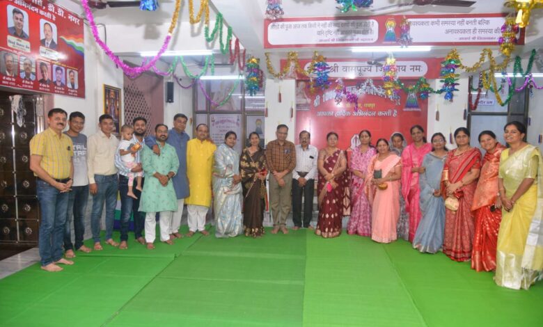 Meditation leads to the worship of karma and nirjara, devotees perform Dharma Prabhava at DD Nagar Jain Temple