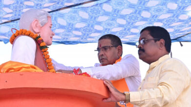 India Gem Self. Shri Tankaram Verma unveils statue of Shri Atal Bihari Vajpayee