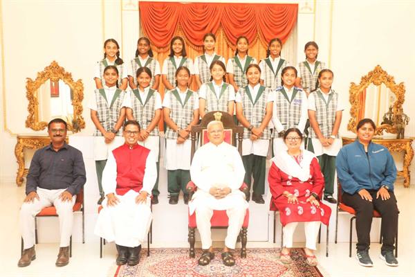 U-17 National Runners-up Girls Football Team calls on Governor