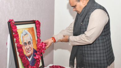 chief-minister-shri-bhajan-lal-sharma-pays-floral-tributes-to-shri-atal-bihari-vajpayee-on-his-birth-centenary